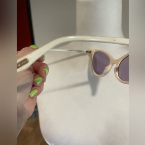 Tom Ford cat eye ivory sunglasses. - Picture 2 of 6